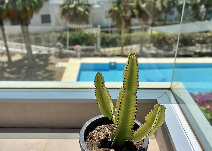 3 - Proche Du Port De Cabopino A *